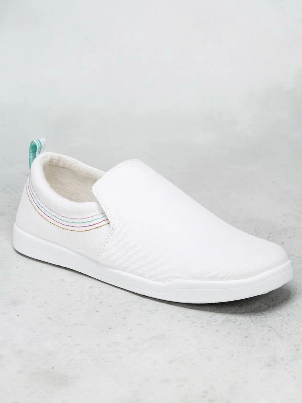 Vionic Marshall Beach White Slip-On Athletic Shoe w/ orthotic foot bed, sz 11